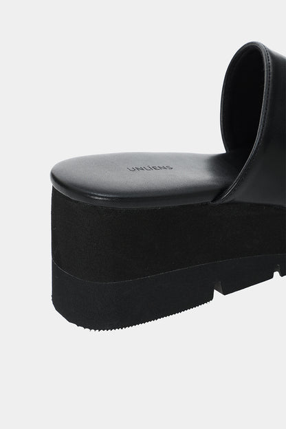 Toe Hold Platform Sandals