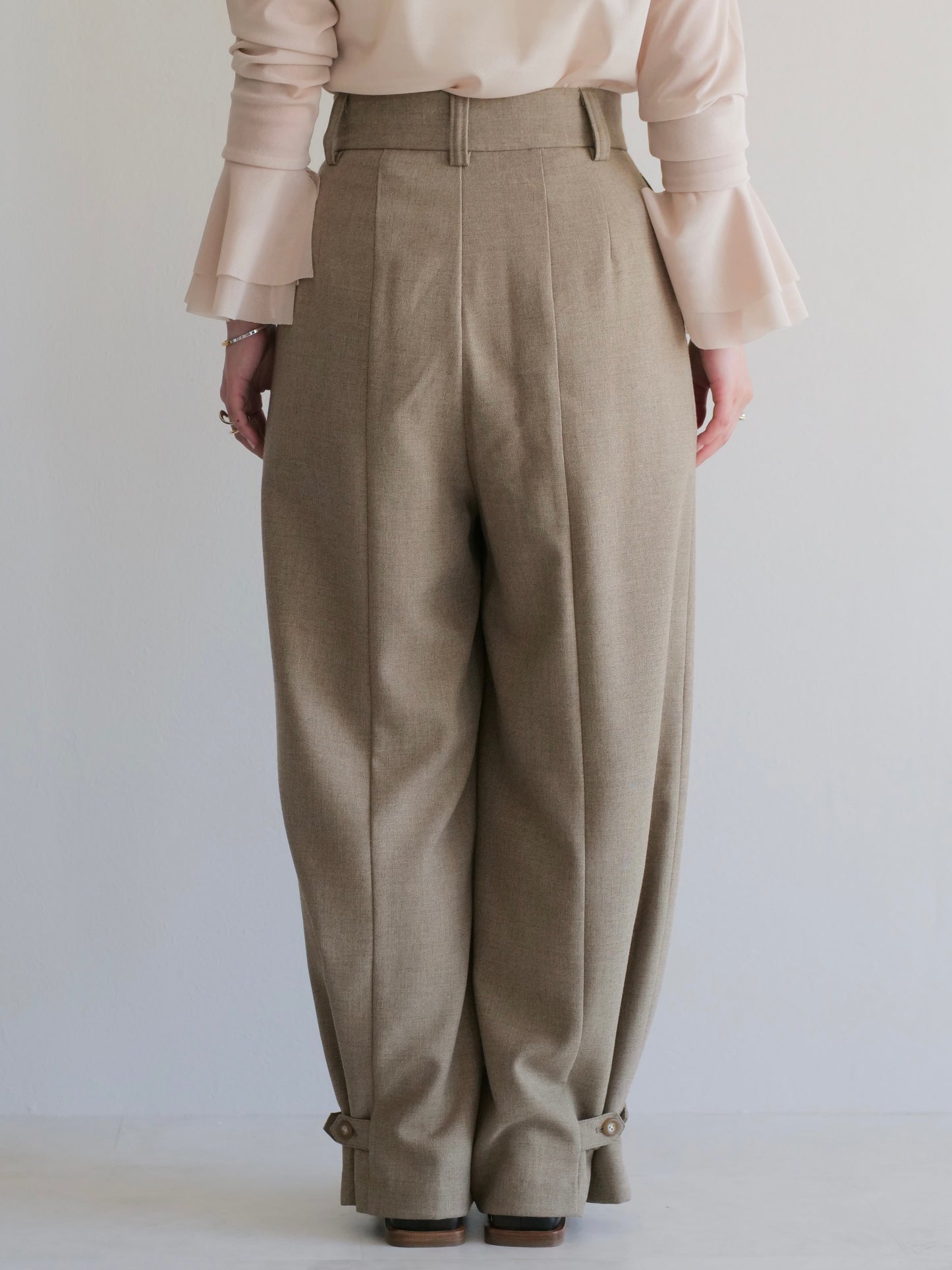 model:150cm (beige/short)