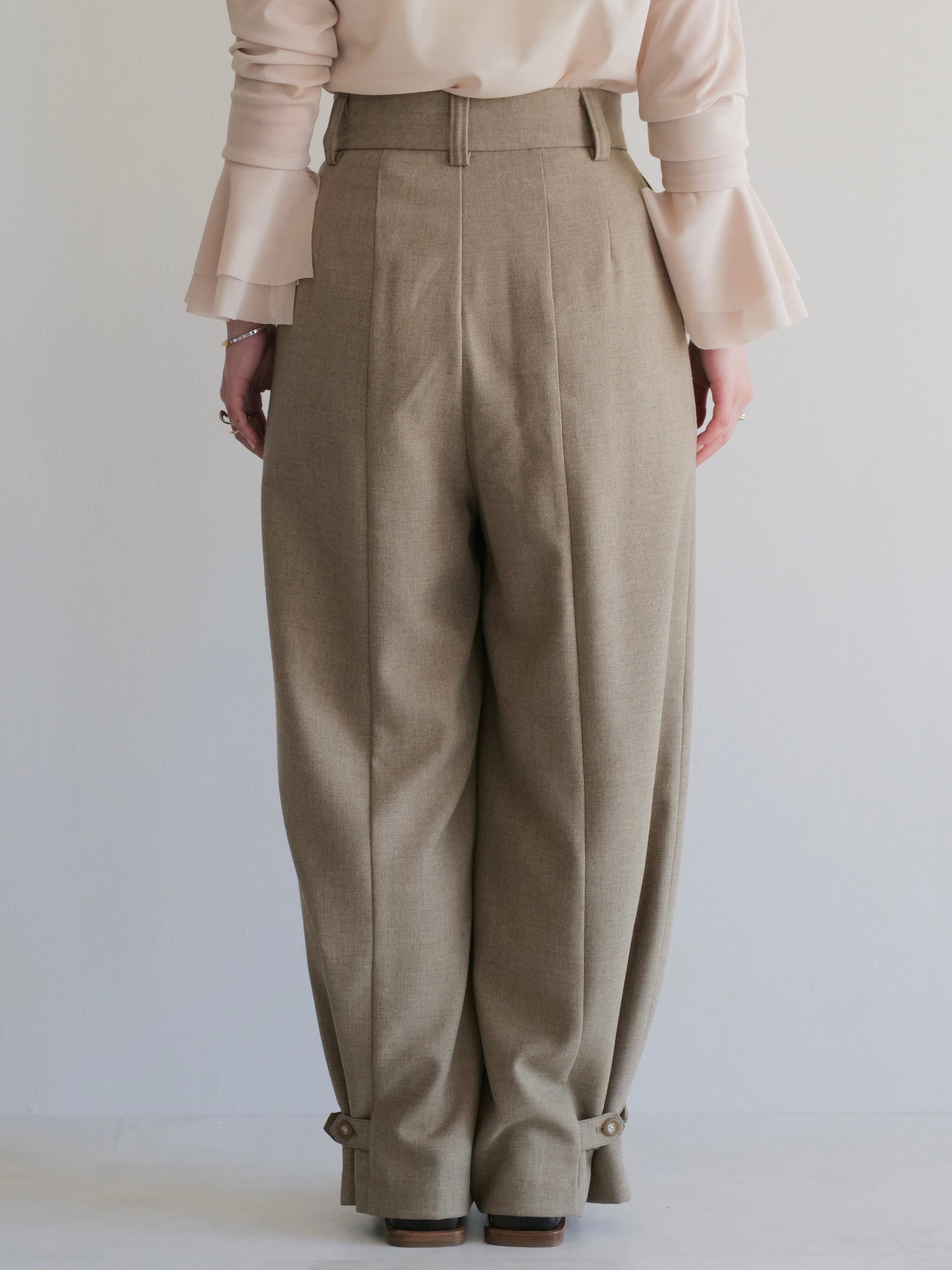 model:150cm (beige/short)