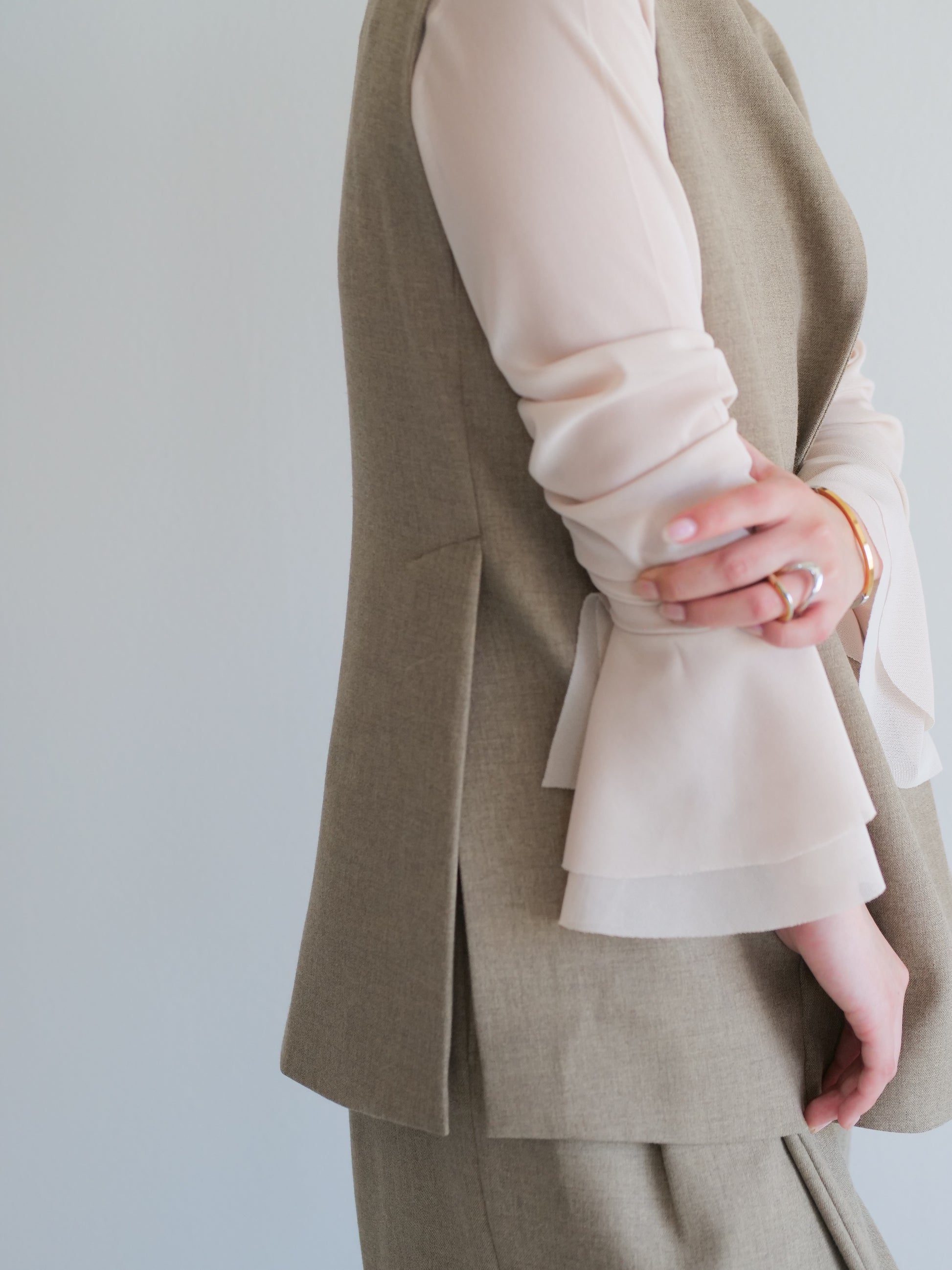 beige