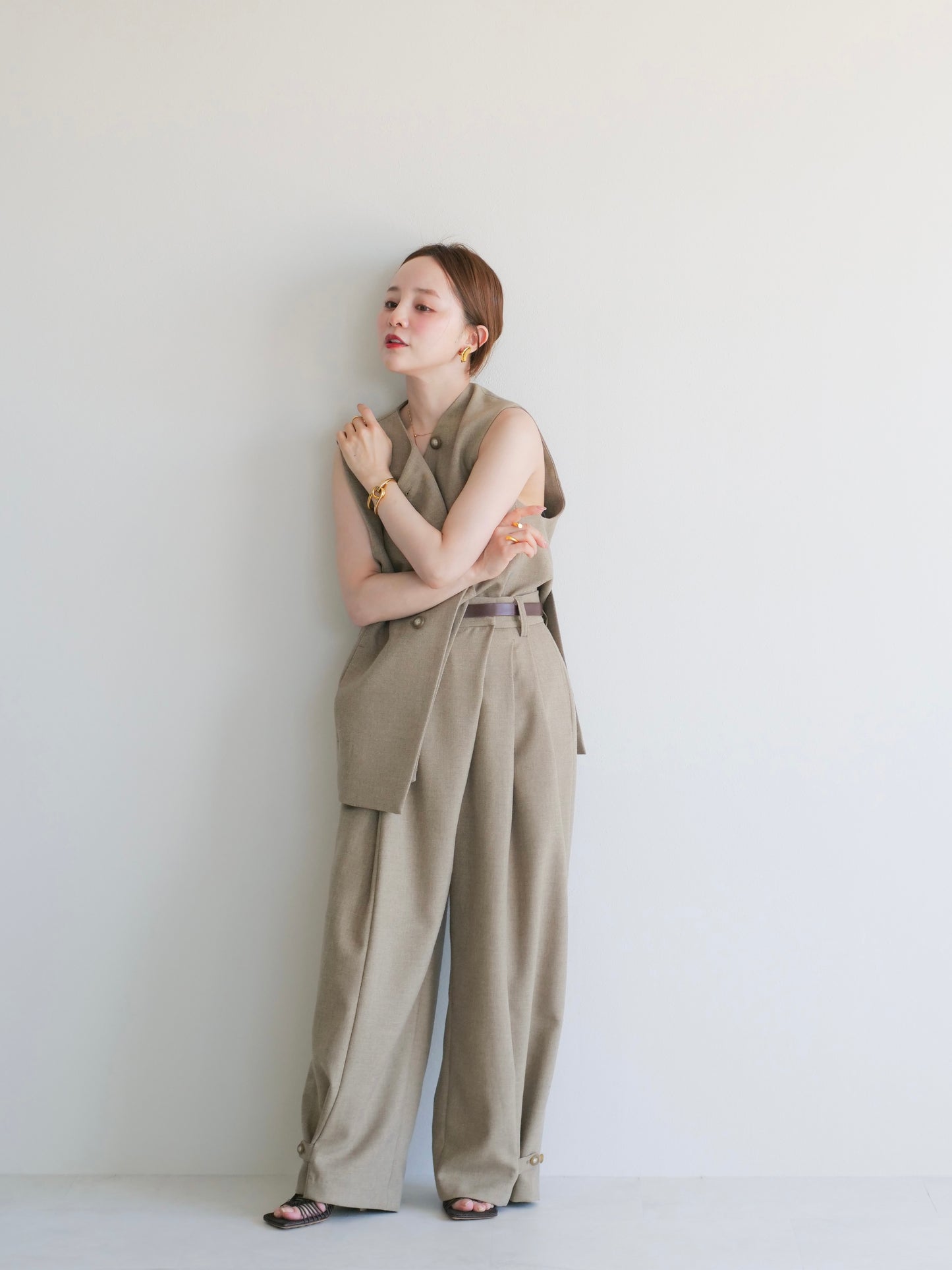 model:145cm (beige/short)