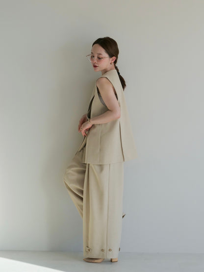 model:145cm (light beige/short)