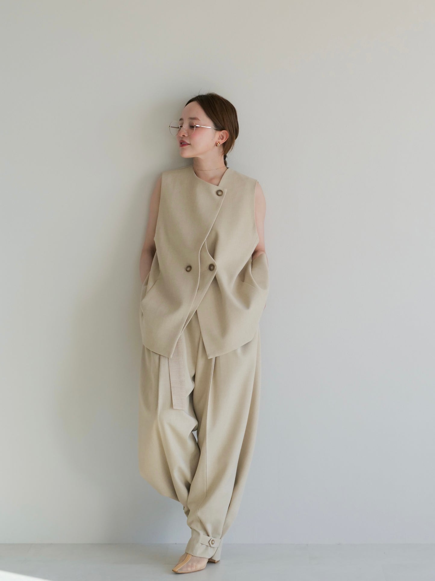 model:145cm (light beige/FREE)