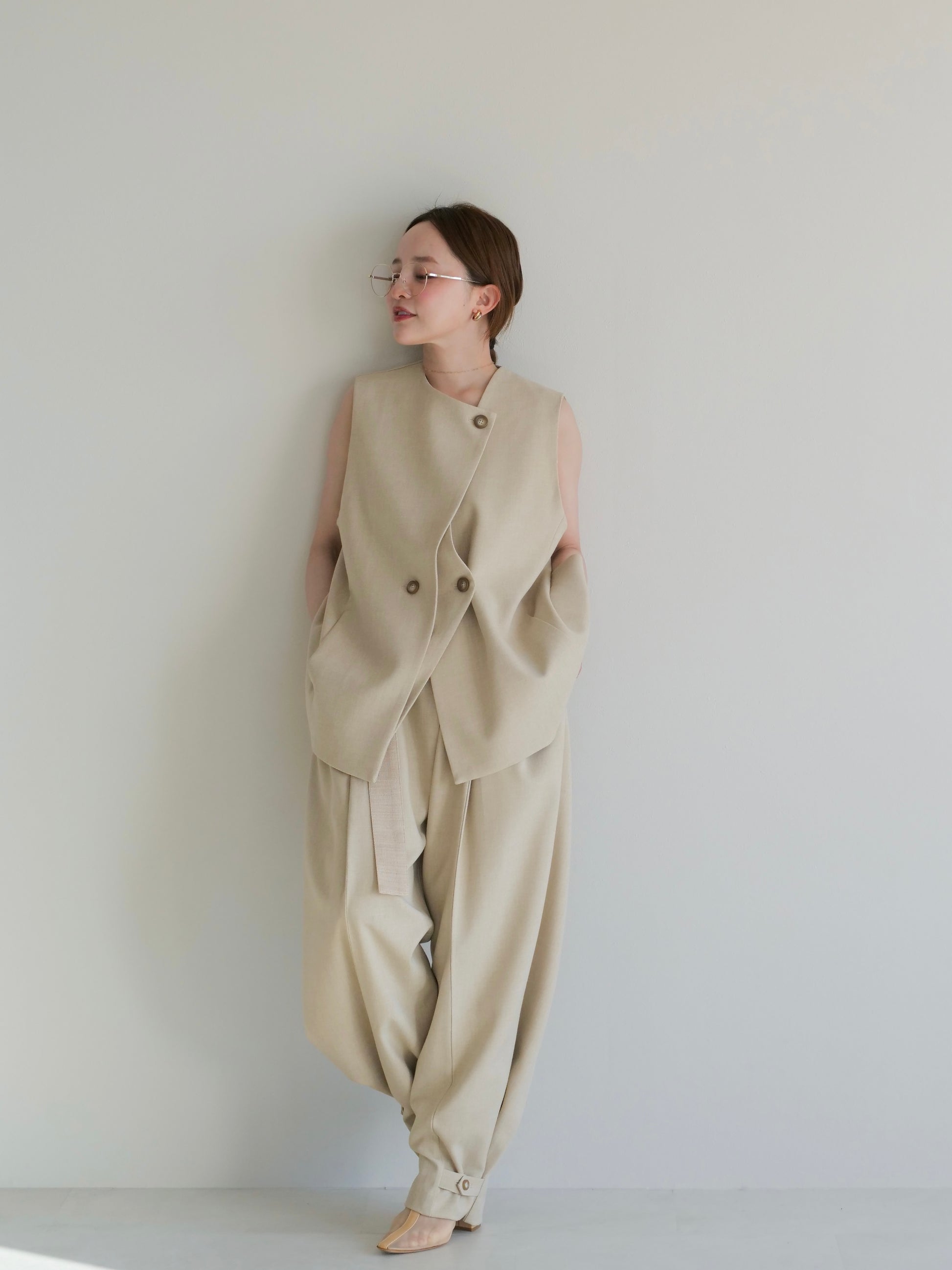 model:145cm (light beige/FREE)