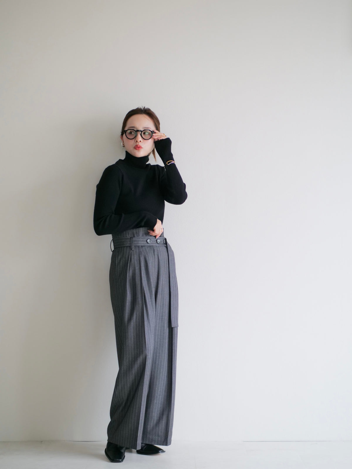 Belted stripe pants
