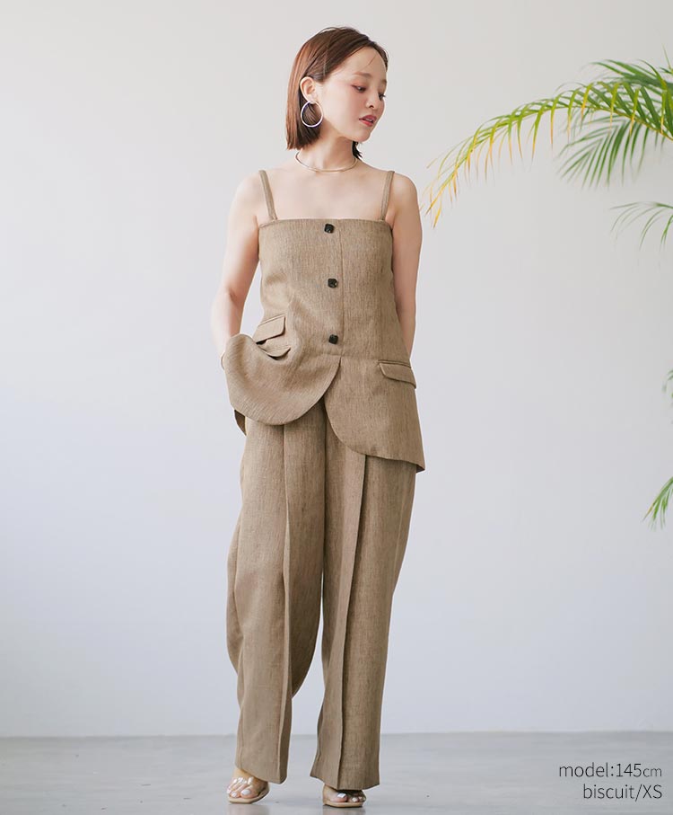 Single tuck pants