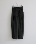 画像をギャラリービューアに読み込む, Belted Satin Pants

